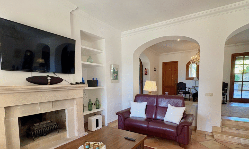 Finca mediterránea con vistas panorámicas al mar – tu escondite privado cerca de Son Macià