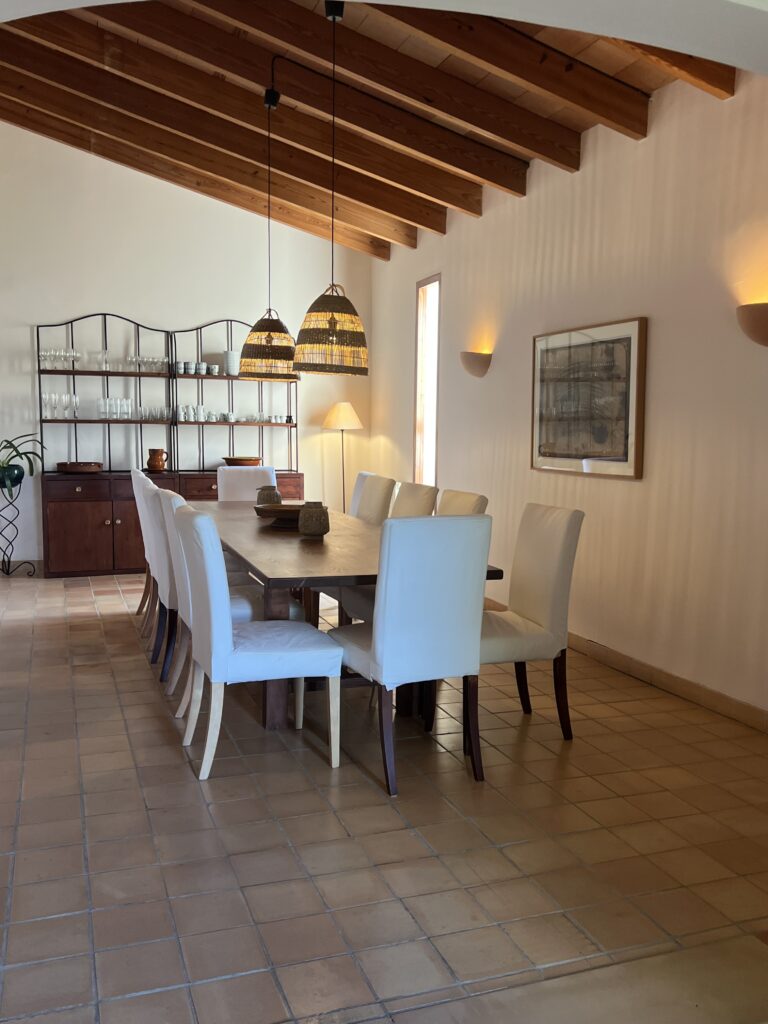 Stilvolle Residenz mit ETV, Weinberg & Orangenhain