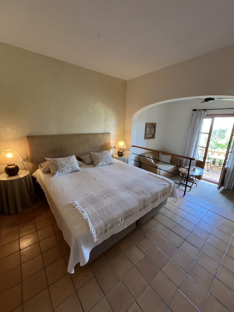 Stilvolle Residenz mit ETV, Weinberg & Orangenhain